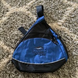 Seaworld Discovery Cove Crossbody Backpack Blue Black Adjustable Straps Unisex